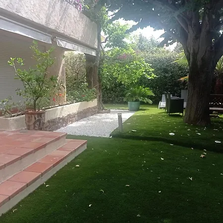 Cosy A Raphael 65 M² Jardin Prive Apartment *