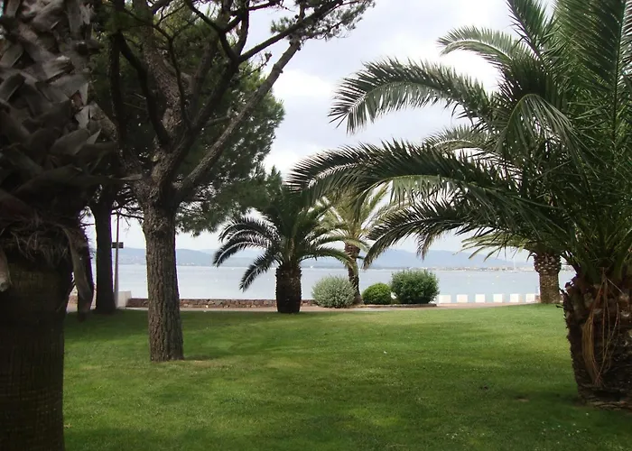 Cosy A Saint-raphael - 65 M² - Jardin Prive 公寓